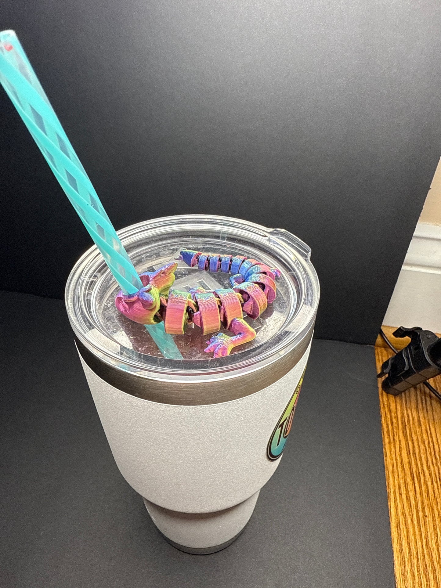 Dragon straw fidget
